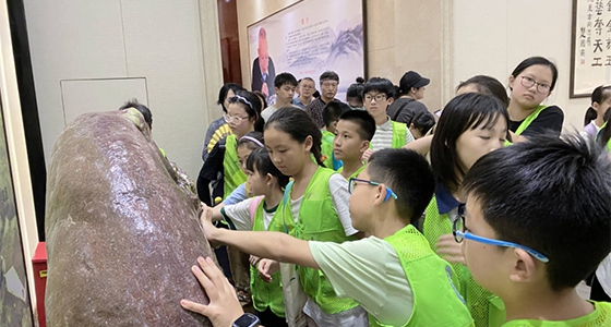 A Good Youth in the New Era: An Inheritance Tour in the Ante �� Ni Dongfang Art Museum