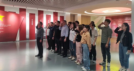 ��չ����ѧϰ���� ���ʵ�Ա���ӽ���